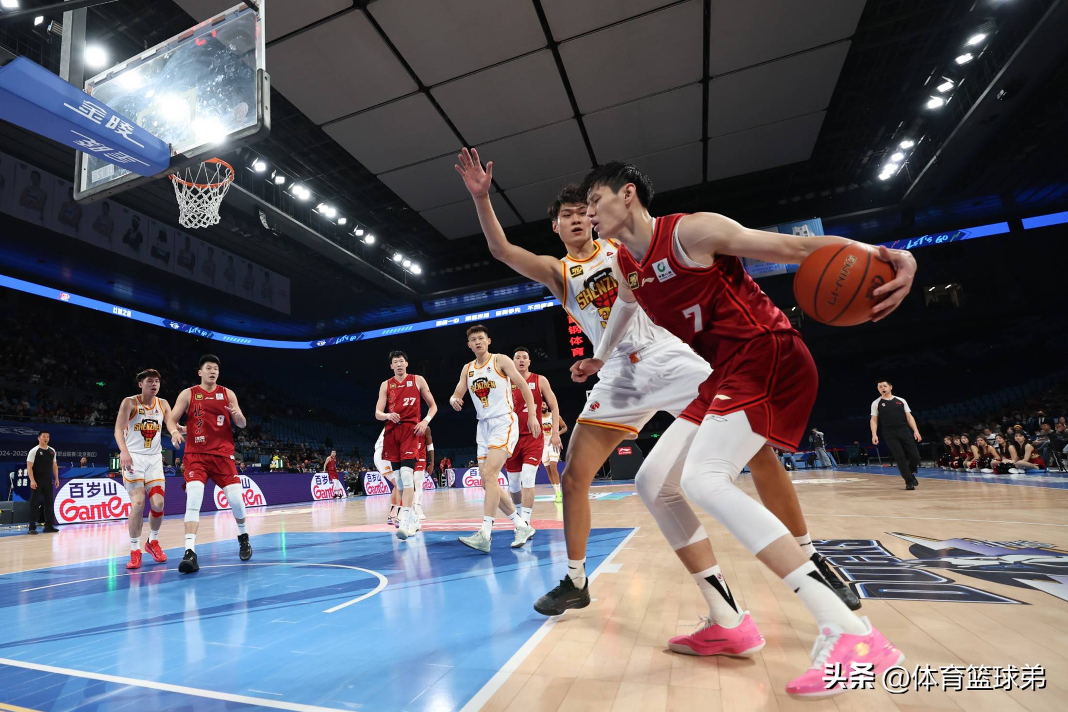 战术精彩:北京队在快攻和外围投篮上展现高水平! 战术精彩:北京队在快攻和外围投篮上展现高水平!