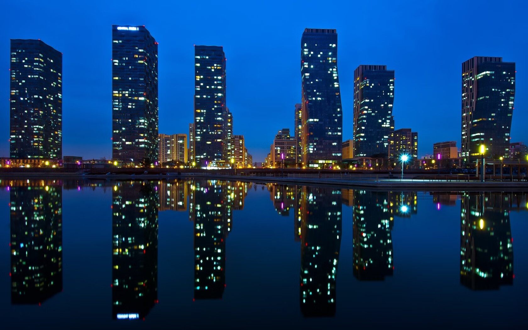 开云体育-詹姆斯关键三分命中全场沸腾，詹姆斯常规赛三分命中率